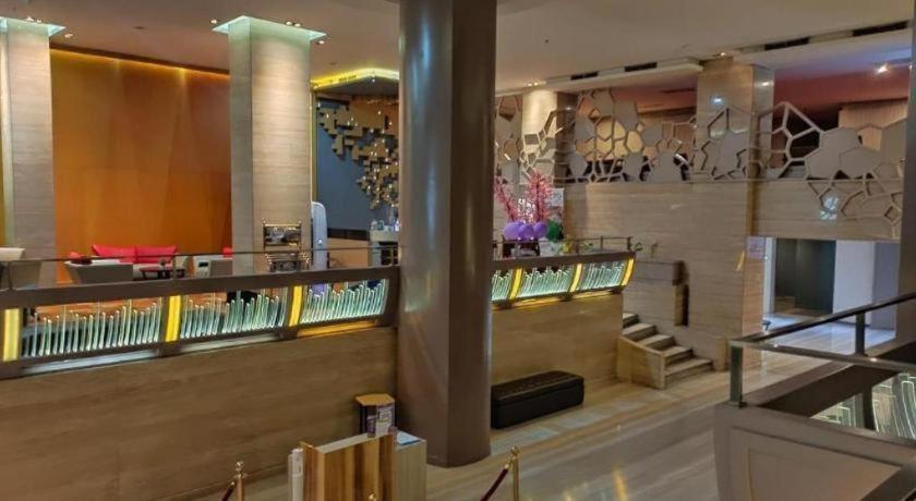 Royal Bay Hotel 마카사르 외부 사진